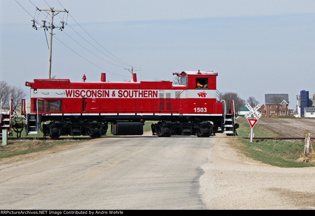 WSOR 1503 crossing County Highway VV